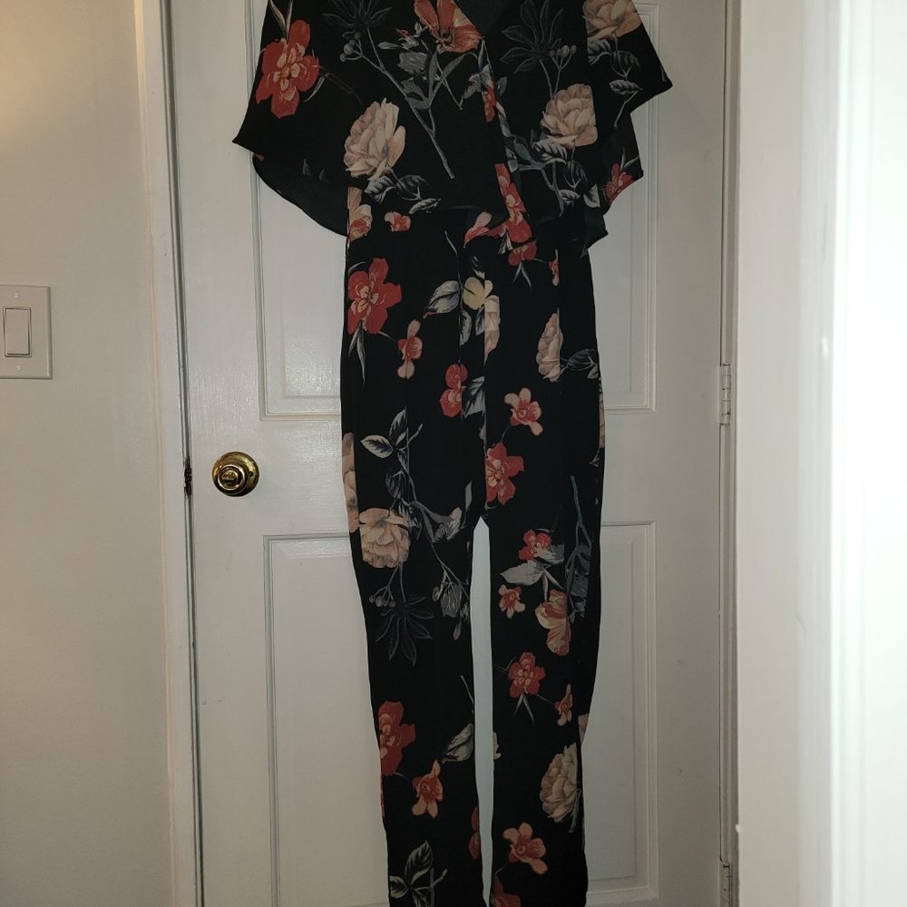 Jumpsuit - Picture 3 of 4